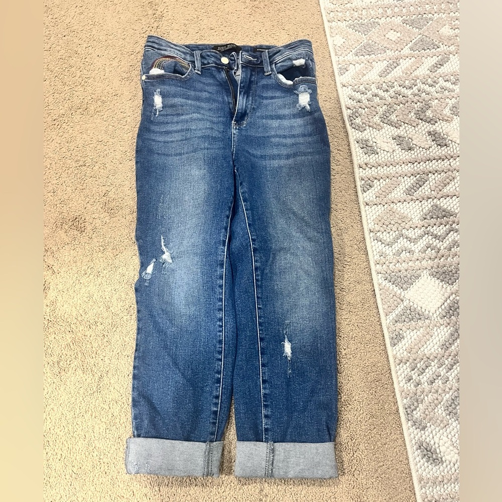 Judy Blue Distressed Boyfriend Jeans in Blue